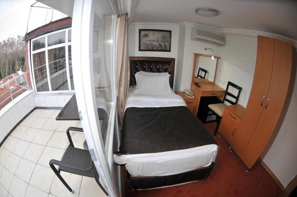 Palace Point Hotel Istanbul Room photo